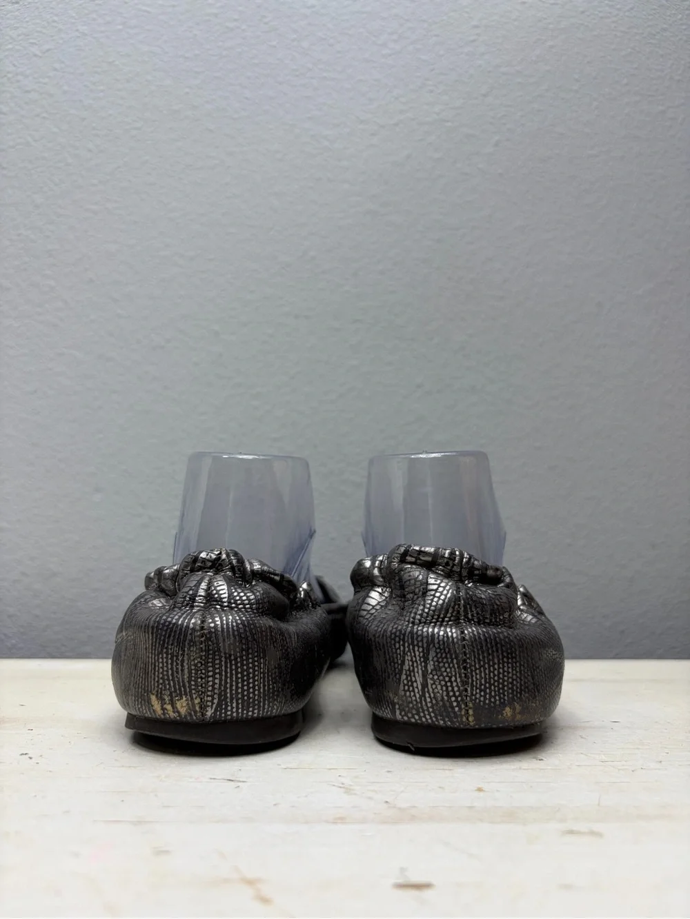 Tory Burch Metallic Grey Lizard Print Reva Flats Size 10